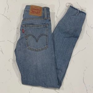Levi jeans